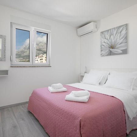 Sea View Apartments Dammi With Free Parking ماكارسكا المظهر الخارجي الصورة