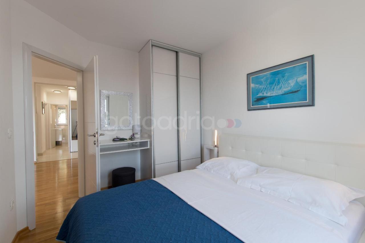 Sea View Apartments Dammi With Free Parking ماكارسكا المظهر الخارجي الصورة