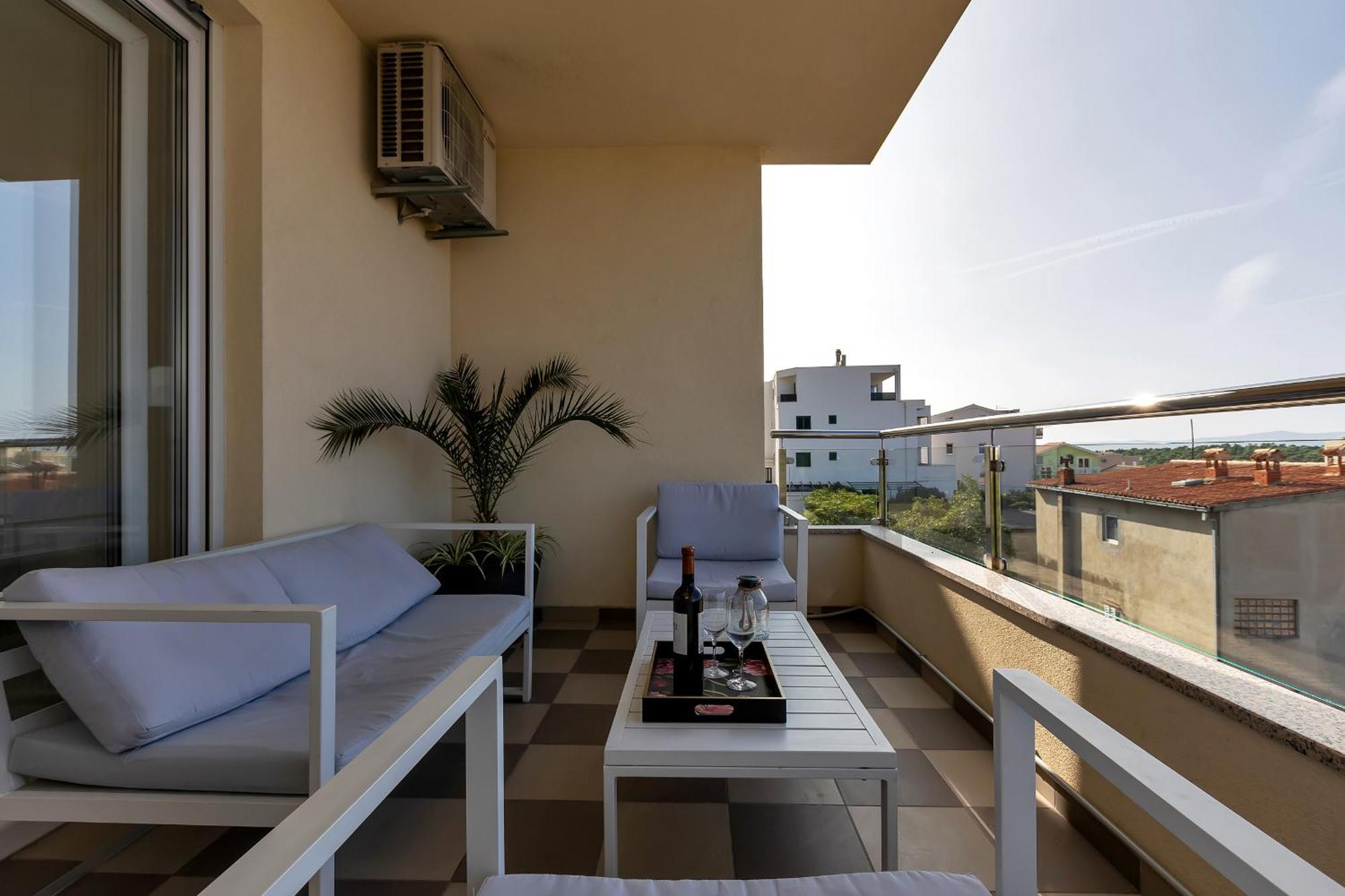 Sea View Apartments Dammi With Free Parking ماكارسكا المظهر الخارجي الصورة