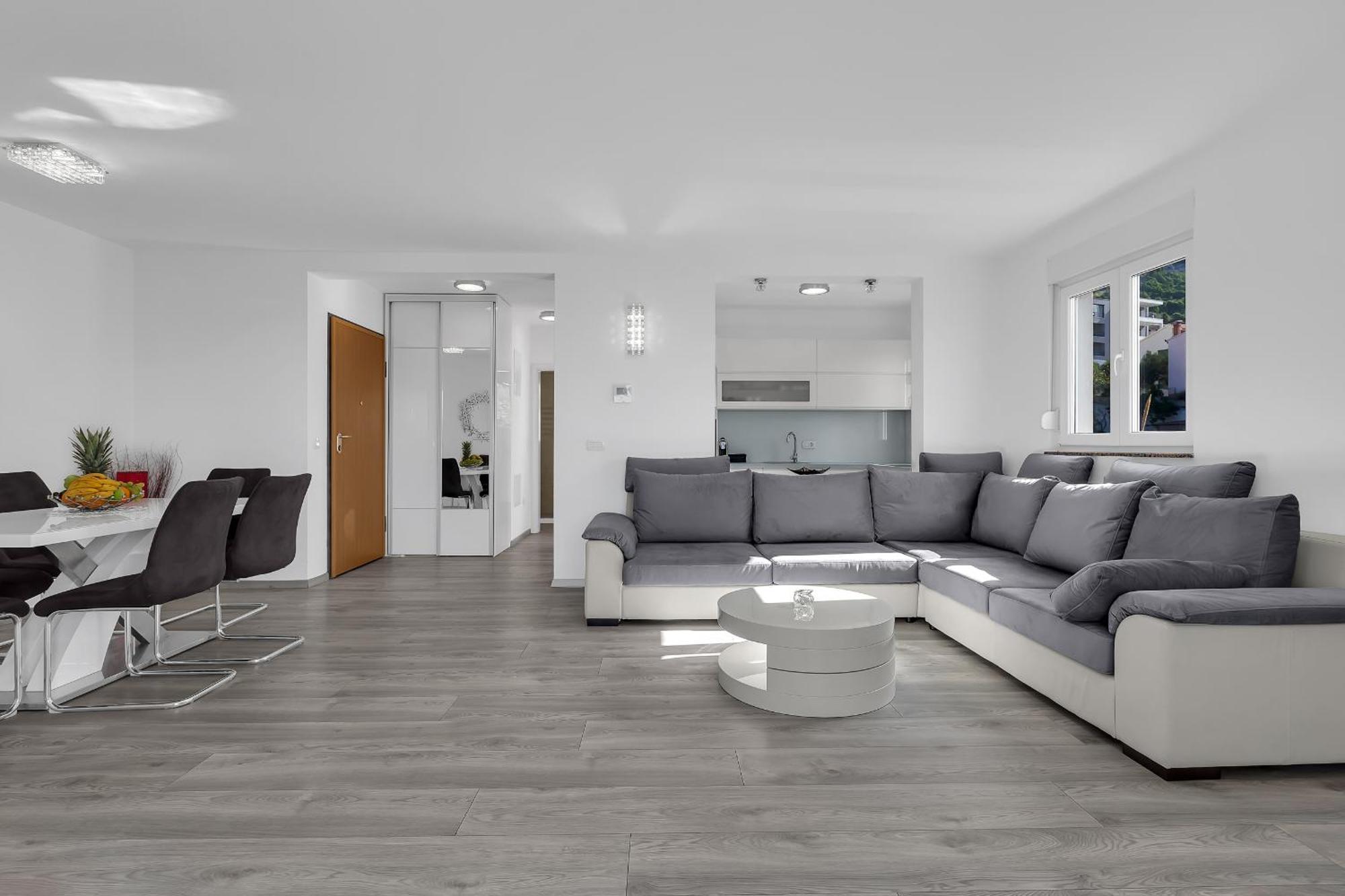 Sea View Apartments Dammi With Free Parking ماكارسكا المظهر الخارجي الصورة