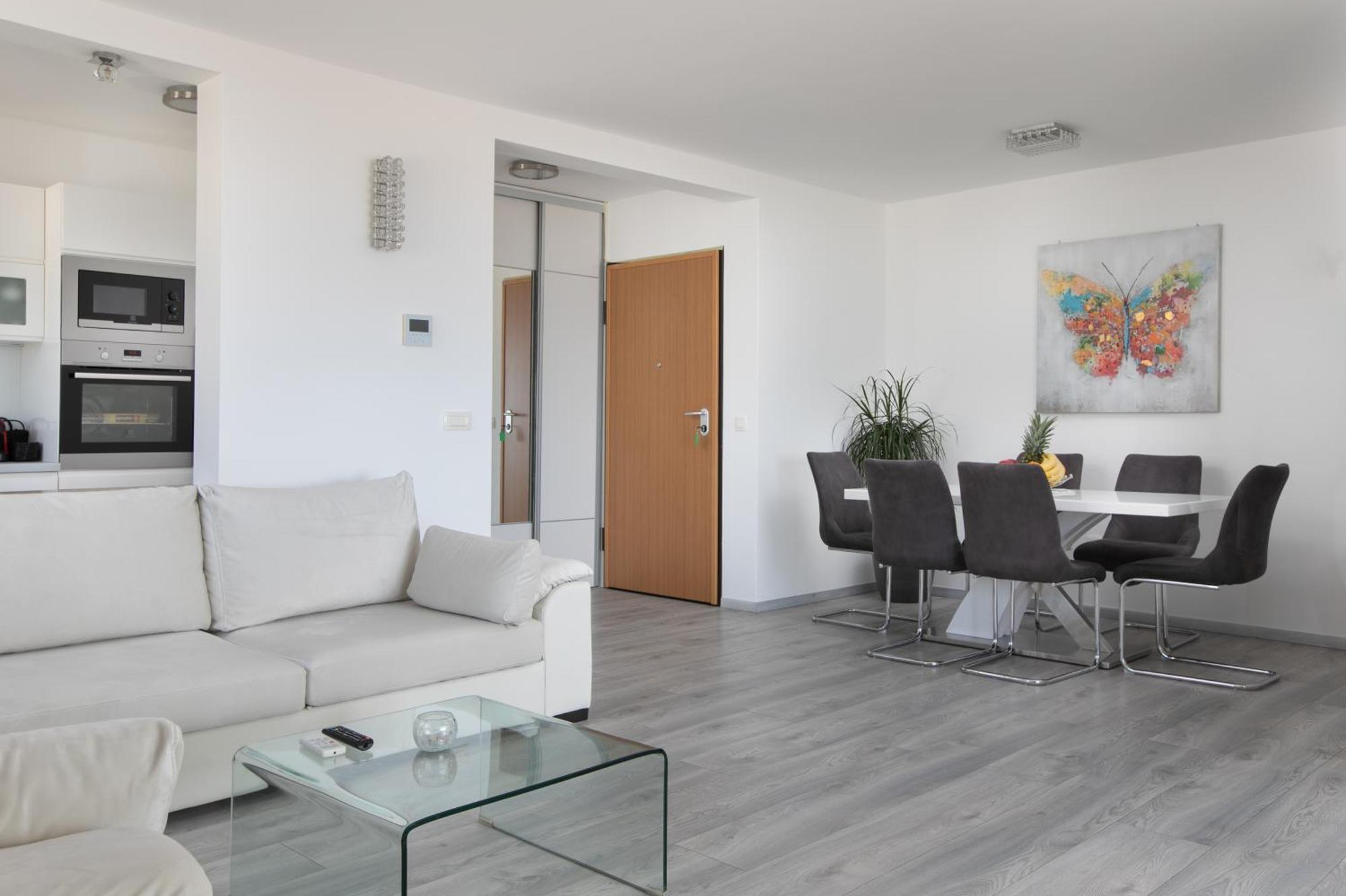 Sea View Apartments Dammi With Free Parking ماكارسكا المظهر الخارجي الصورة