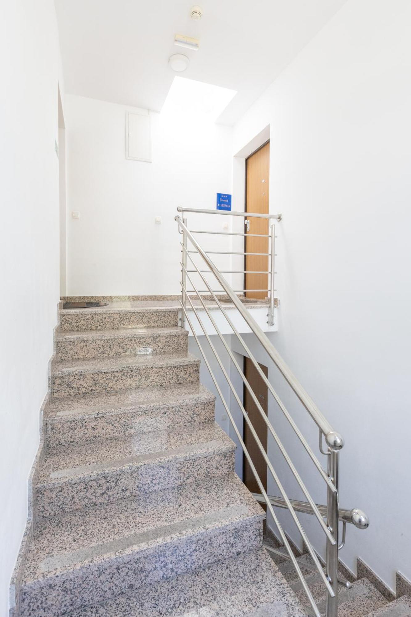 Sea View Apartments Dammi With Free Parking ماكارسكا المظهر الخارجي الصورة